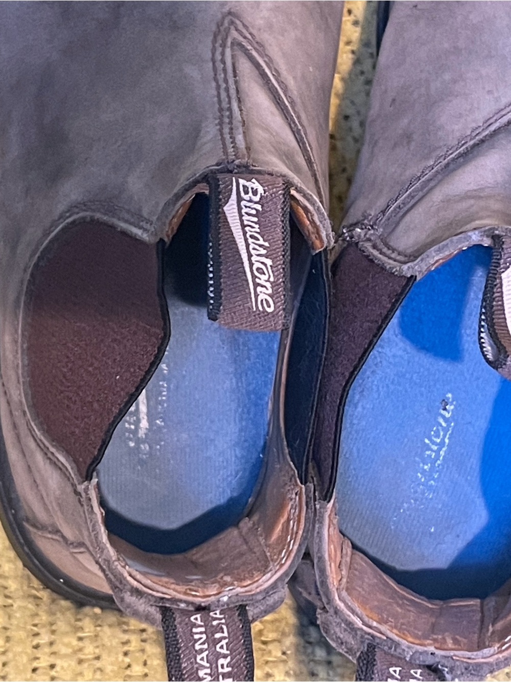 Blundstone Kids AUS 3 Chelsea Boot in Rustic Brown - Picture 5 of 7